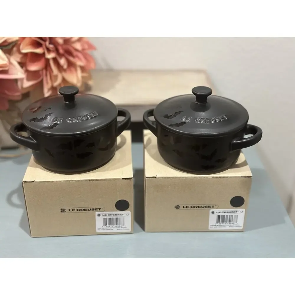 LE CREUSET Matte Black Mini Round 8oz Cocotte Shiny Bat Decal Halloween Set-2